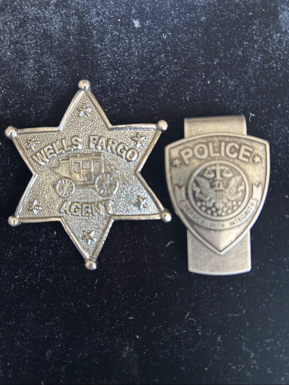 Wells Fargo Agent Stagecoach Badge Lapel Pin & Police Badge Money Clip